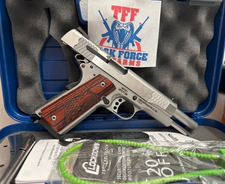 SMITH & WESSON 1911 E SERIES .45ACP 5" BARREL 2 MAGS 8 ROUNDS-img-1