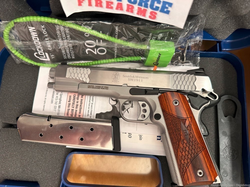 SMITH & WESSON 1911 E SERIES .45ACP 5" BARREL 2 MAGS 8 ROUNDS-img-6