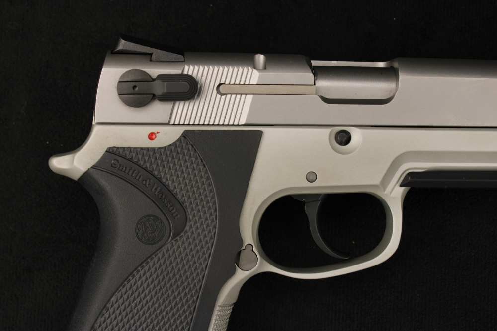 2004 Smith & Wesson 4013TSW Tactical .40 S&W Third Gen -img-7