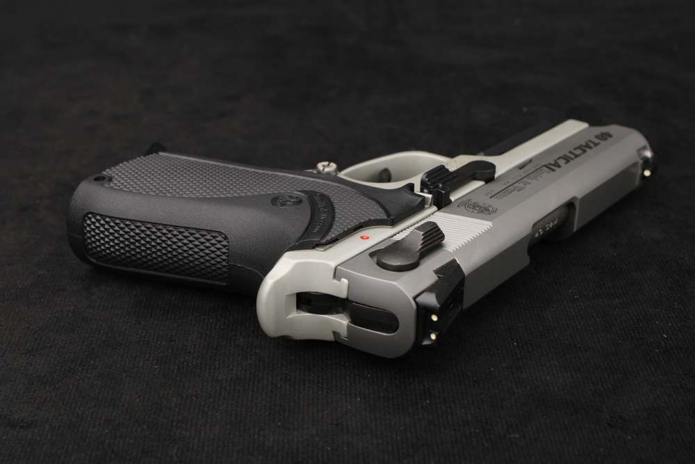 2004 Smith & Wesson 4013TSW Tactical .40 S&W Third Gen -img-18