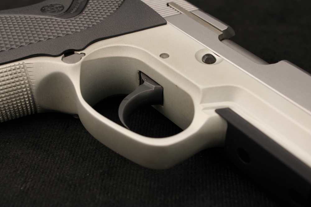 2004 Smith & Wesson 4013TSW Tactical .40 S&W Third Gen -img-11