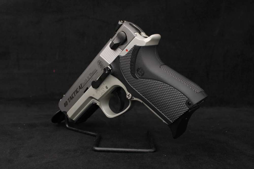 2004 Smith & Wesson 4013TSW Tactical .40 S&W Third Gen -img-24