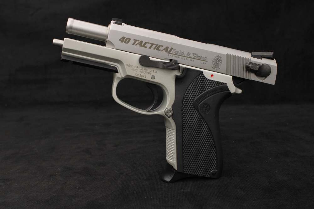 2004 Smith & Wesson 4013TSW Tactical .40 S&W Third Gen -img-28