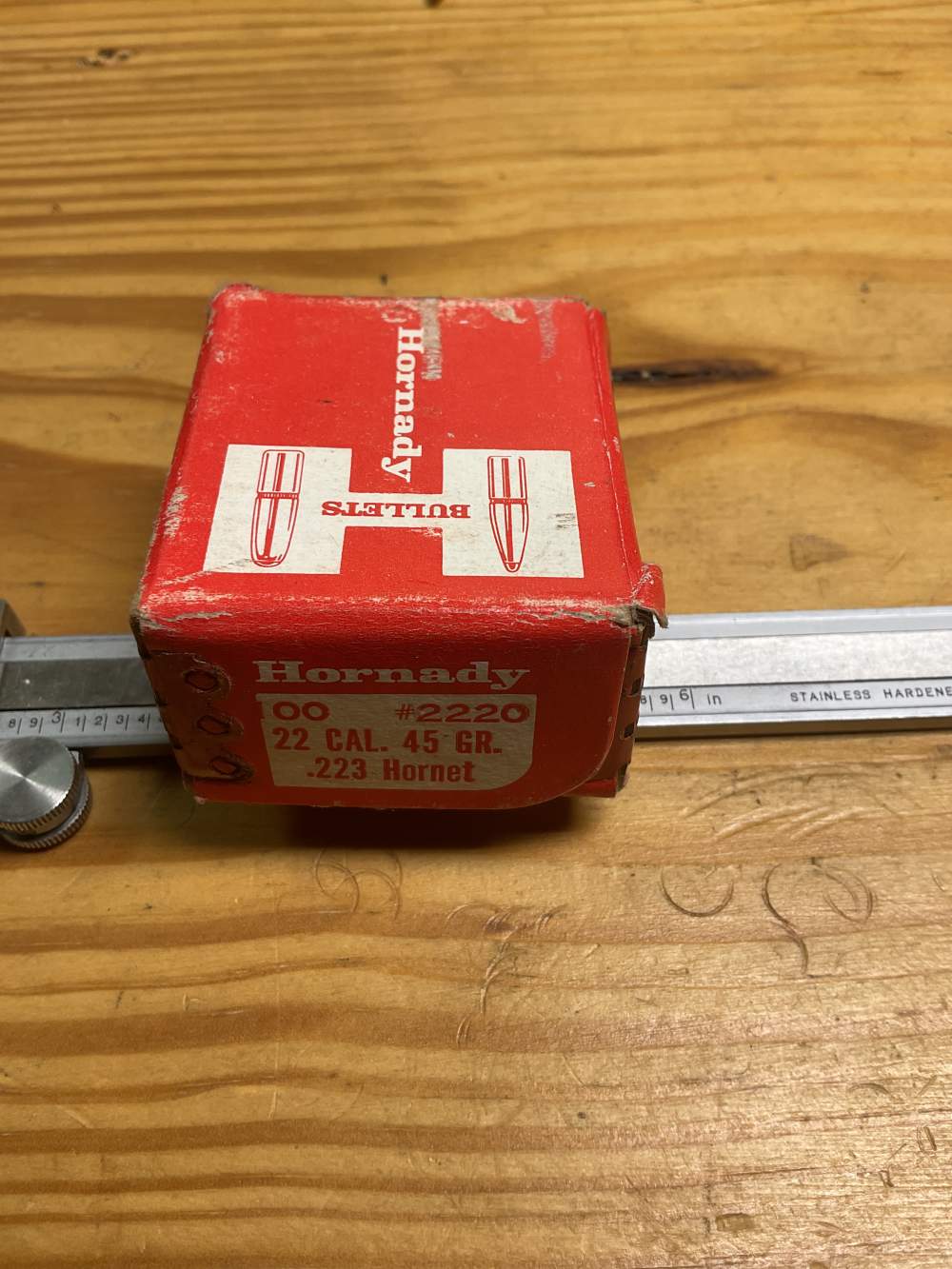 100 count box of Hornady 45 gr 22 cal Hornet bullets -img-1