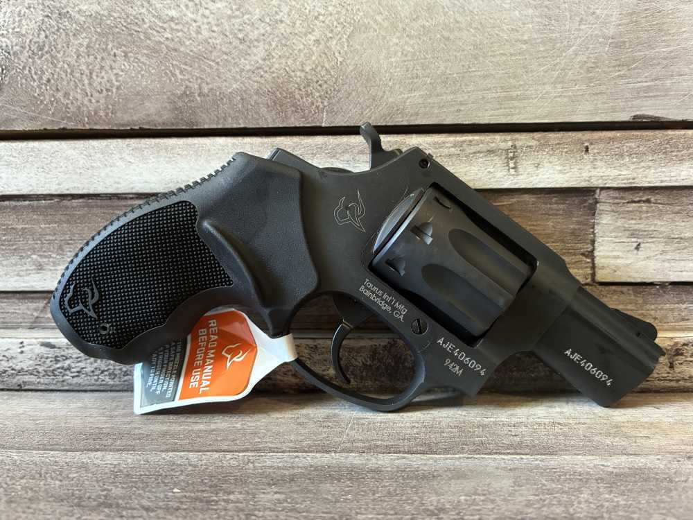 NIB TAURUS 942 22MAG BK/BK 2" 8RD 2-942M021 IN STOCK-img-2