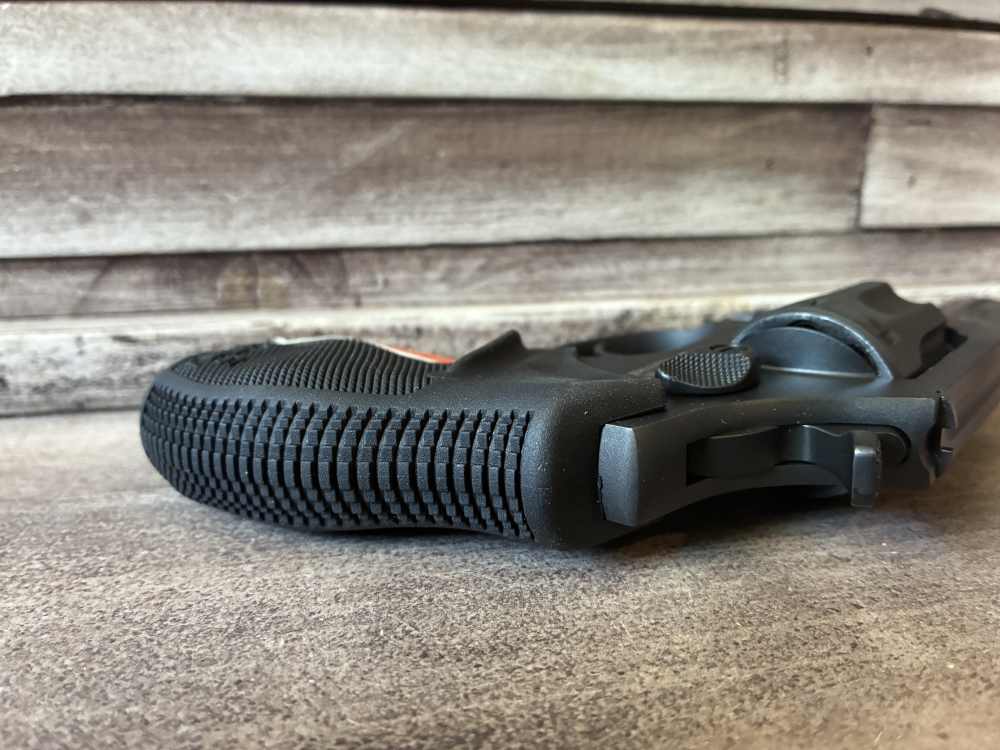 NIB TAURUS 942 22MAG BK/BK 2" 8RD 2-942M021 IN STOCK-img-5