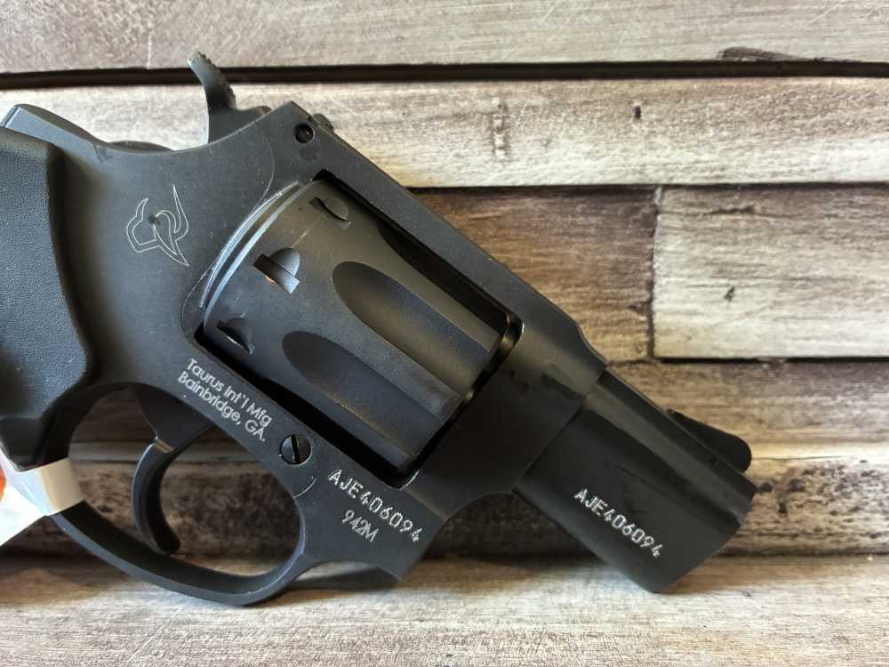 NIB TAURUS 942 22MAG BK/BK 2" 8RD 2-942M021 IN STOCK-img-4