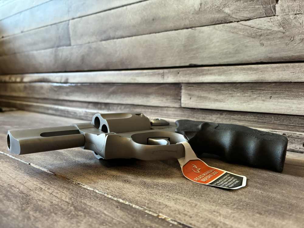 Taurus Tracker 44 Mag 2.5” SS Talo Exclusive In Stock-img-8