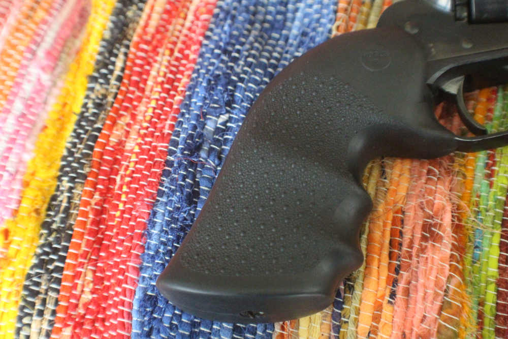 Ruger New model Blackhawk 41 Rem Mag 6.5 inch barrel scope mounts -img-16