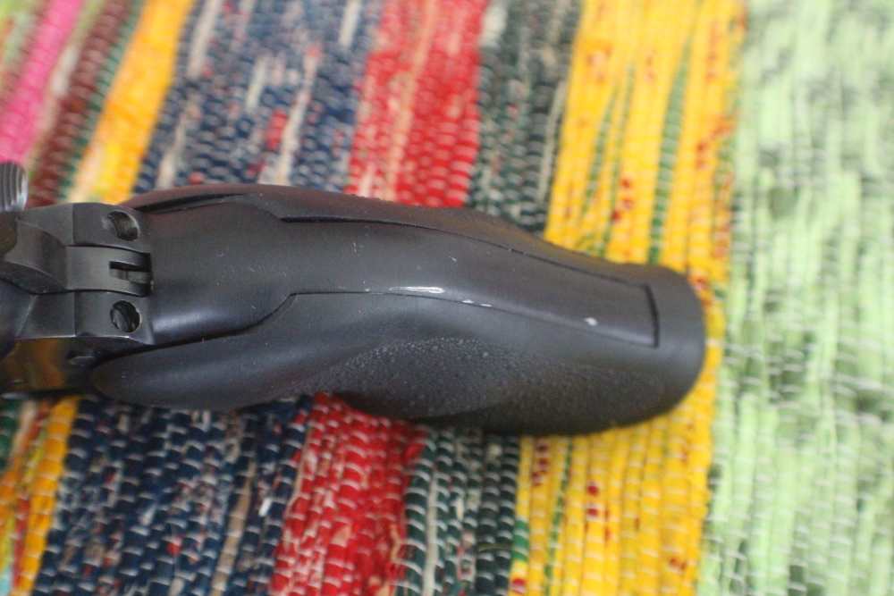 Ruger New model Blackhawk 41 Rem Mag 6.5 inch barrel scope mounts -img-11