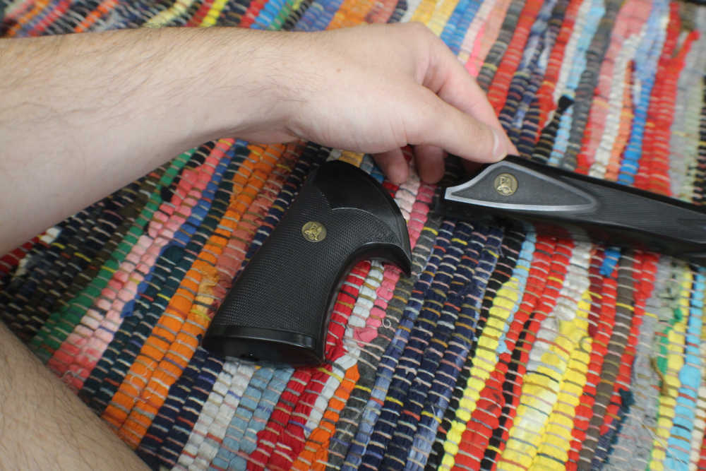 Thompson Center Contender G1/Original Pachmayer grip set-img-1