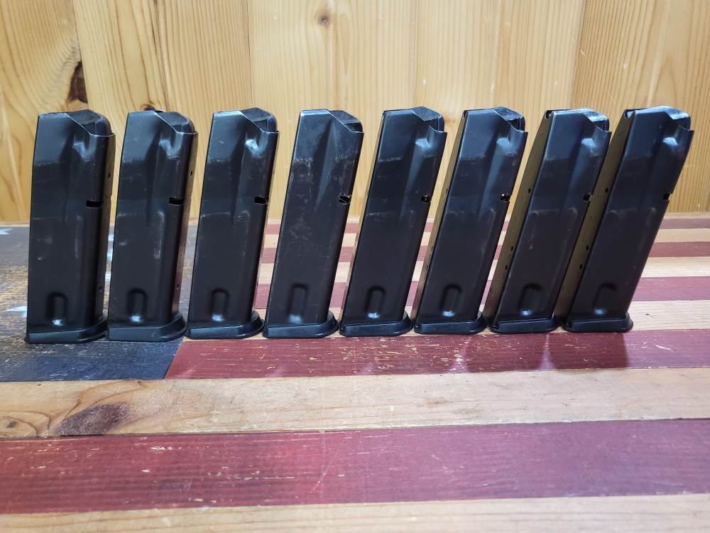 Lot of 8 Sig Sauer P229 357 Sig or 40 Cal 12 Rd Magazines -img-0