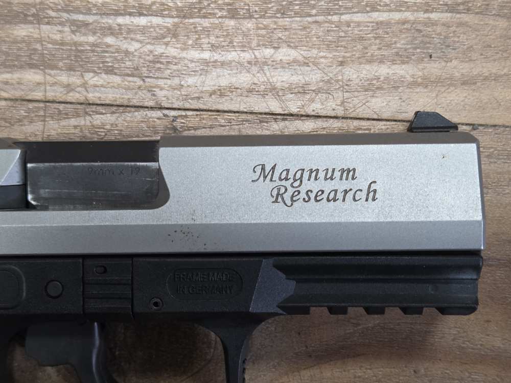 Magnum Research MR9 Eagle, 9mm, 2 mags, original case and papers-img-2