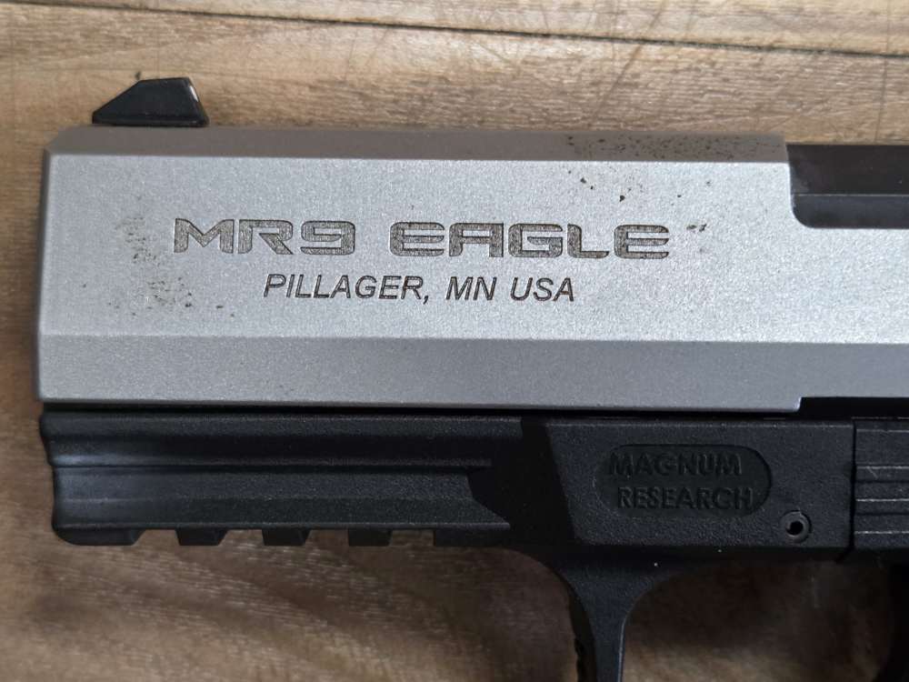 Magnum Research MR9 Eagle, 9mm, 2 mags, original case and papers-img-11