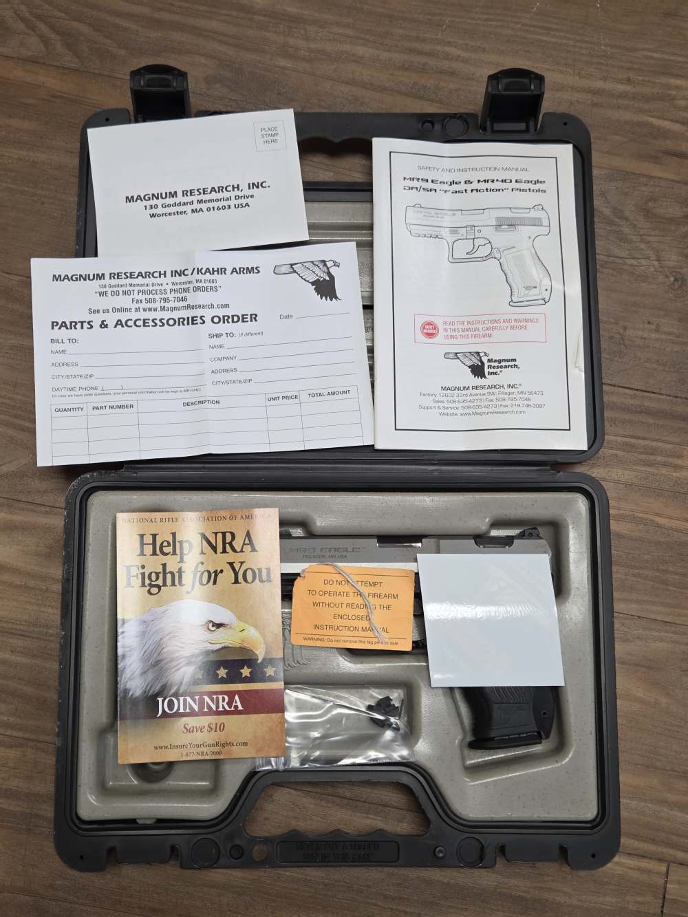Magnum Research MR9 Eagle, 9mm, 2 mags, original case and papers-img-16