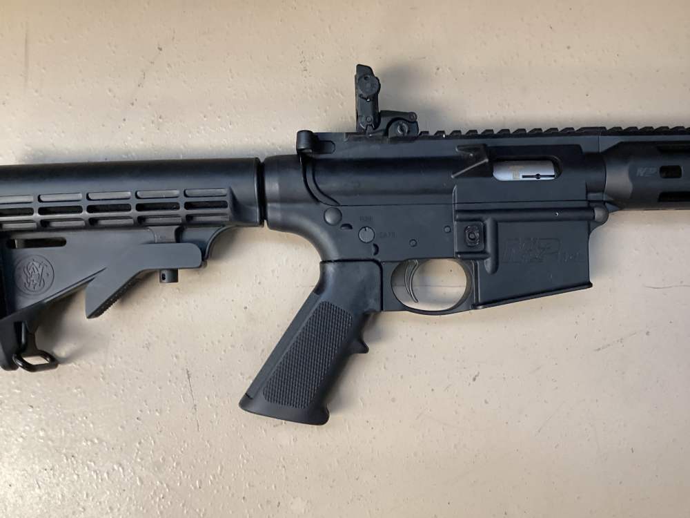 Pre-Owned Smith & Wesson M&P 15-22 with 25 Round Mag .22 LR Calibur -img-3