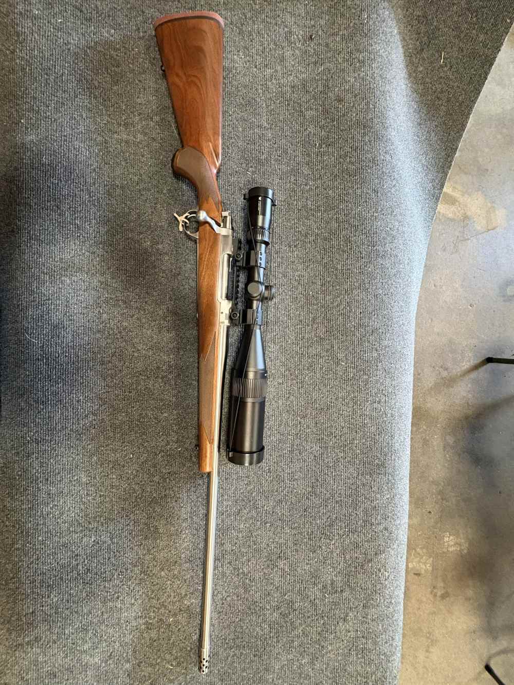 Ruger 77 Hawkeye Bolt-Action Rifle Vortex Crossfire II -img-1