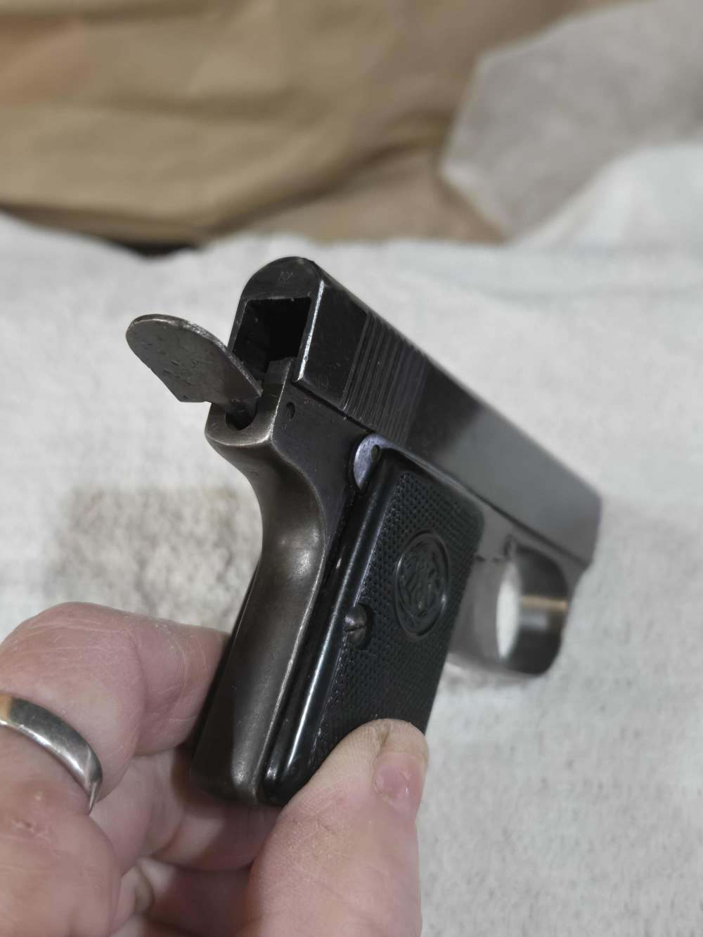 AUGUST MENZ TEARGAS GUN - COLLECTOR QUALITY - RARE-img-8