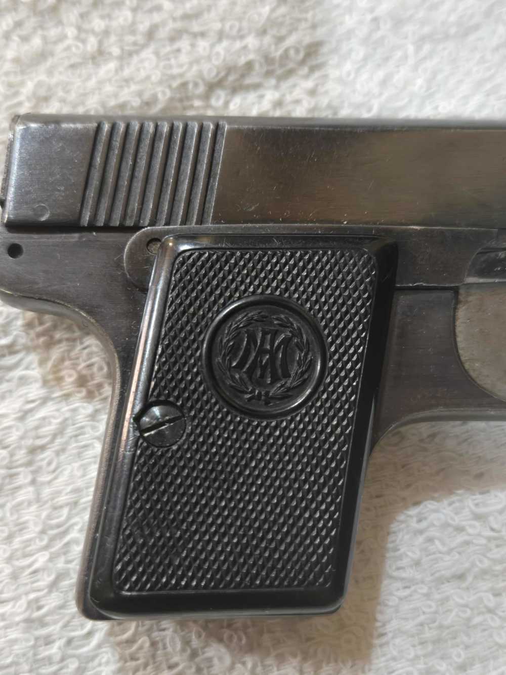 AUGUST MENZ TEARGAS GUN - COLLECTOR QUALITY - RARE-img-1