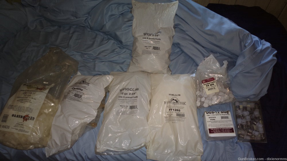Shotgun reloading supplies -img-1