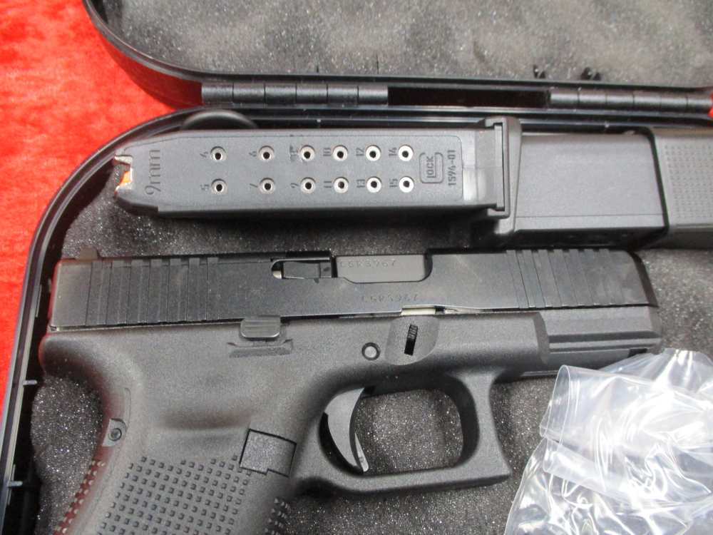 Glock G19 Gen 5 MOS Optic Ready 3-15rd Magazine 19 Conceal Carry NEW TRADE!-img-6