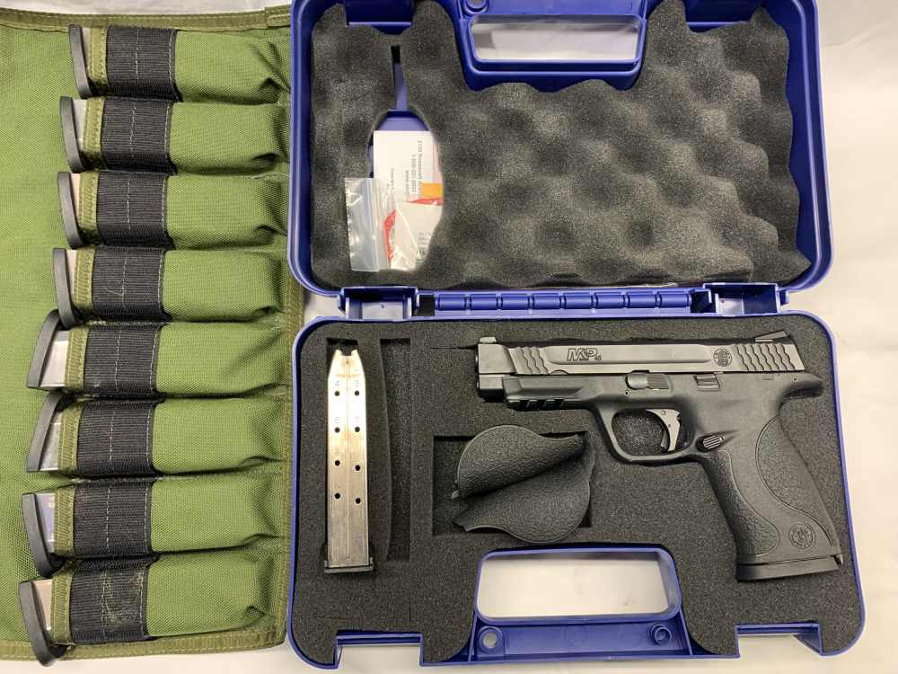 S&W M&P45 *USED* WITH 9 EXTRA MAGAZINES-img-0