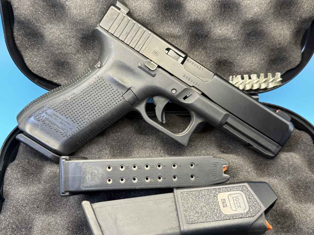 Glock 17 Gen 5 9mm Police Trade-in G17 Ameriglo Night Sights-img-1