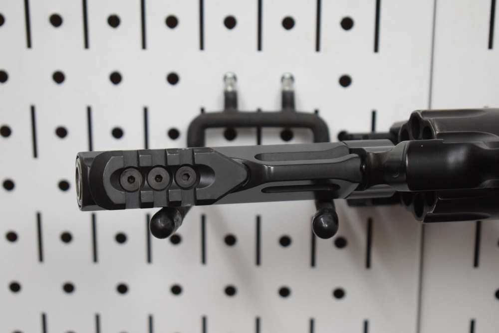 Smith and Wesson Performance Center Model 327 TRR8-img-11