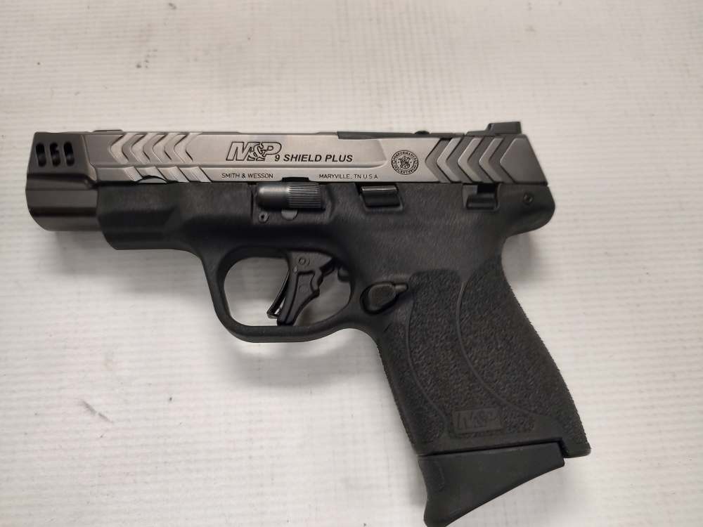 Smith & Wesson M&P9  Shield Performance Center 9mm 4" BBL Semi Auto Pistol-img-4
