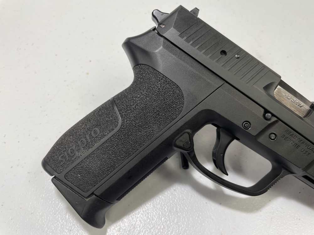 SIG Sauer SP2340 – .40 S&W – Used – OEM Case & 2 Magazines-img-10