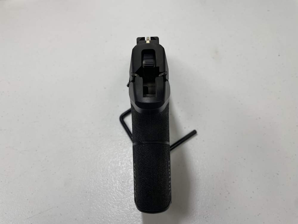 SIG Sauer SP2340 – .40 S&W – Used – OEM Case & 2 Magazines-img-4