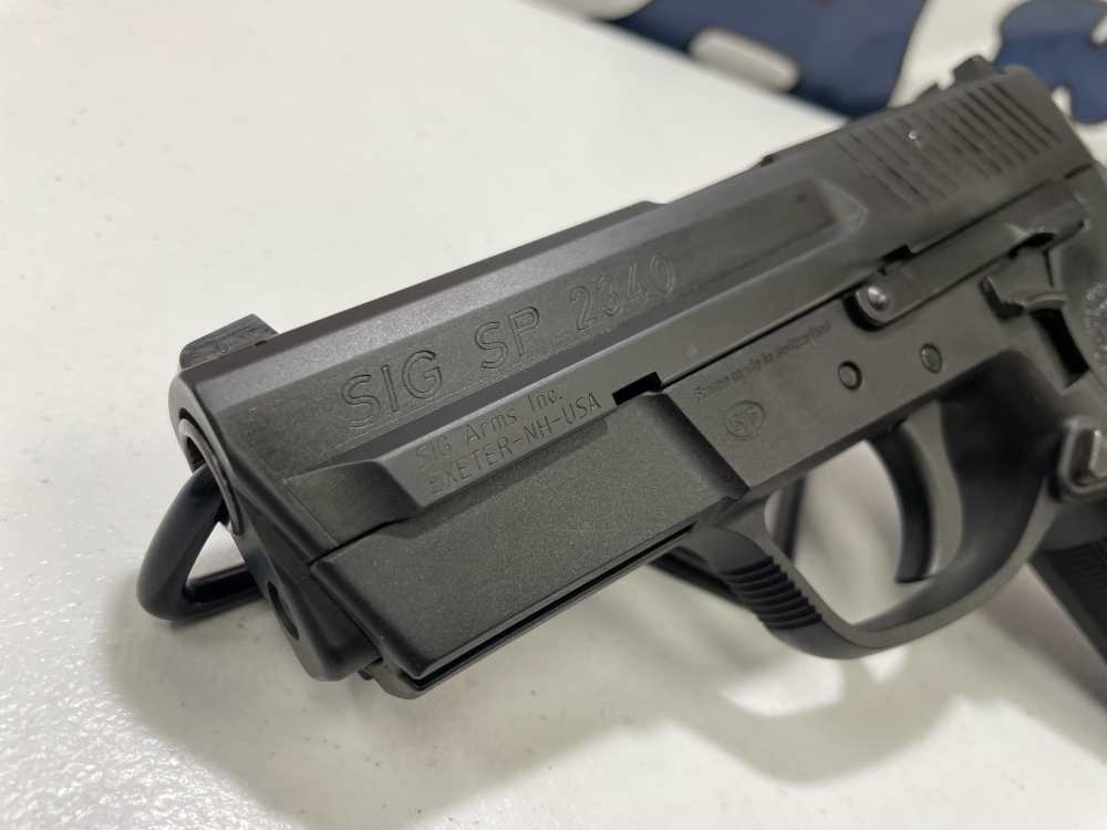SIG Sauer SP2340 – .40 S&W – Used – OEM Case & 2 Magazines-img-13