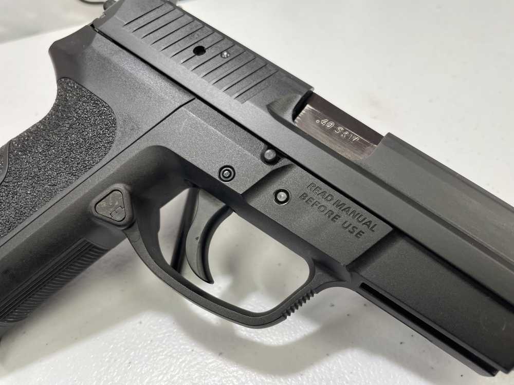 SIG Sauer SP2340 – .40 S&W – Used – OEM Case & 2 Magazines-img-9