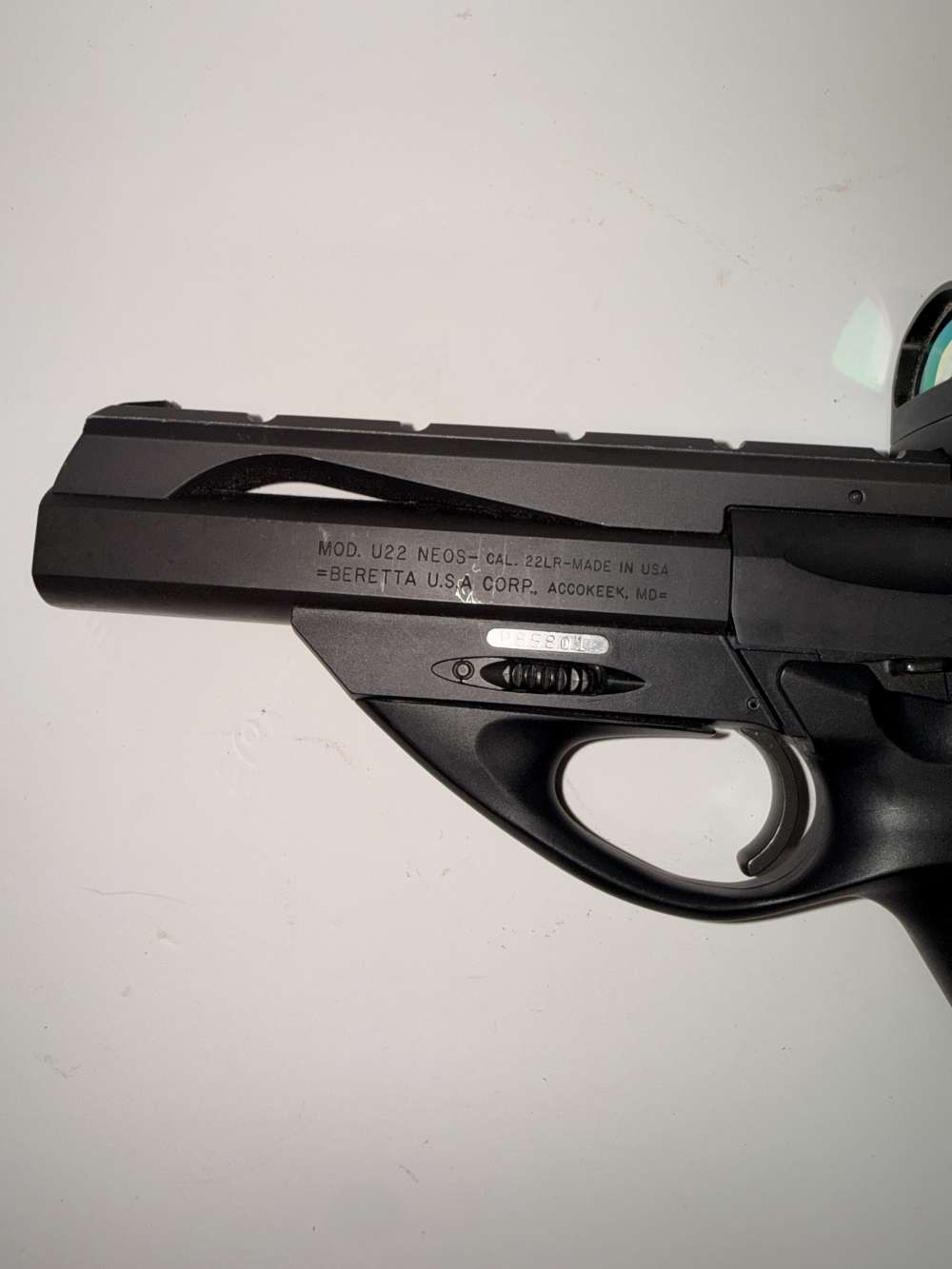 Beretta U22 Neos .22 LR – 6" Barrel – Matte Black with Reflex Sight-img-15