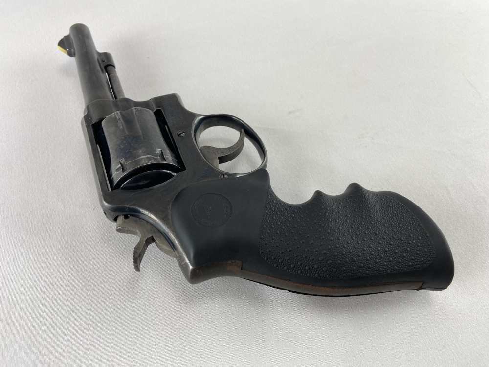 Smith & Wesson Model 10-5 Revolver 4" rubber grips - Used-img-14