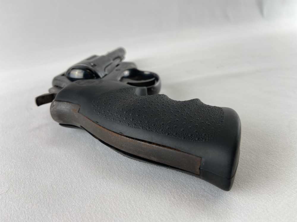 Smith & Wesson Model 10-5 Revolver 4" rubber grips - Used-img-3
