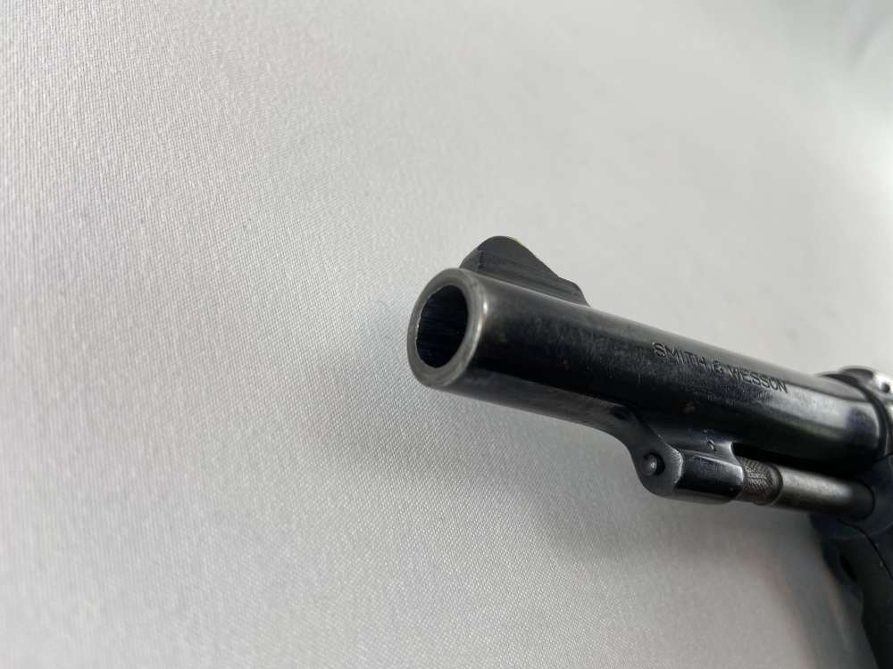 Smith & Wesson Model 10-5 Revolver 4" rubber grips - Used-img-17