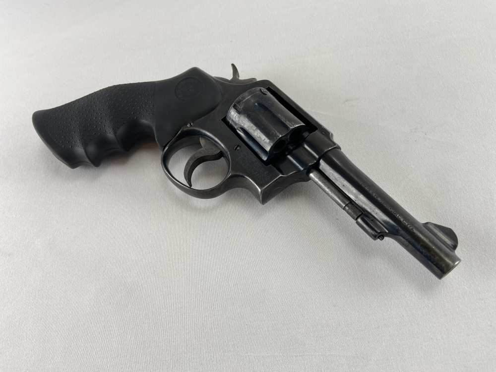 Smith & Wesson Model 10-5 Revolver 4" rubber grips - Used-img-11