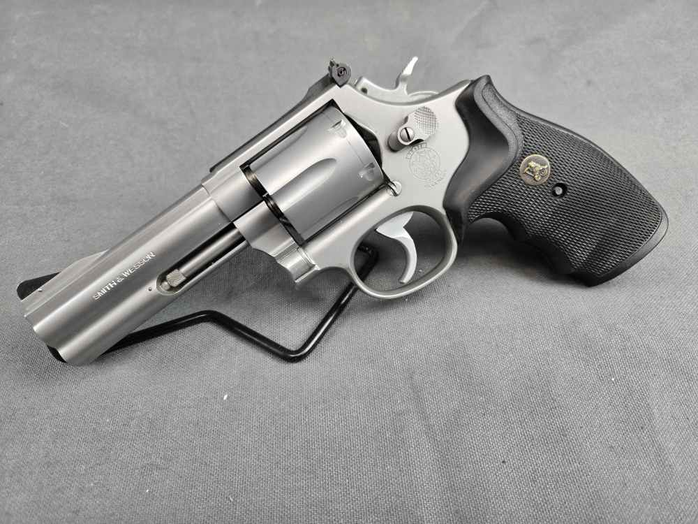 S&W 686 CS-1 .357 Mag 4" US Customs Contract Revolver - w/ Box-img-1