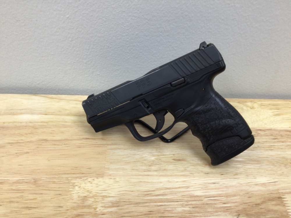 Walther PPS 9mm Handgun Carry Size Polymer-img-0