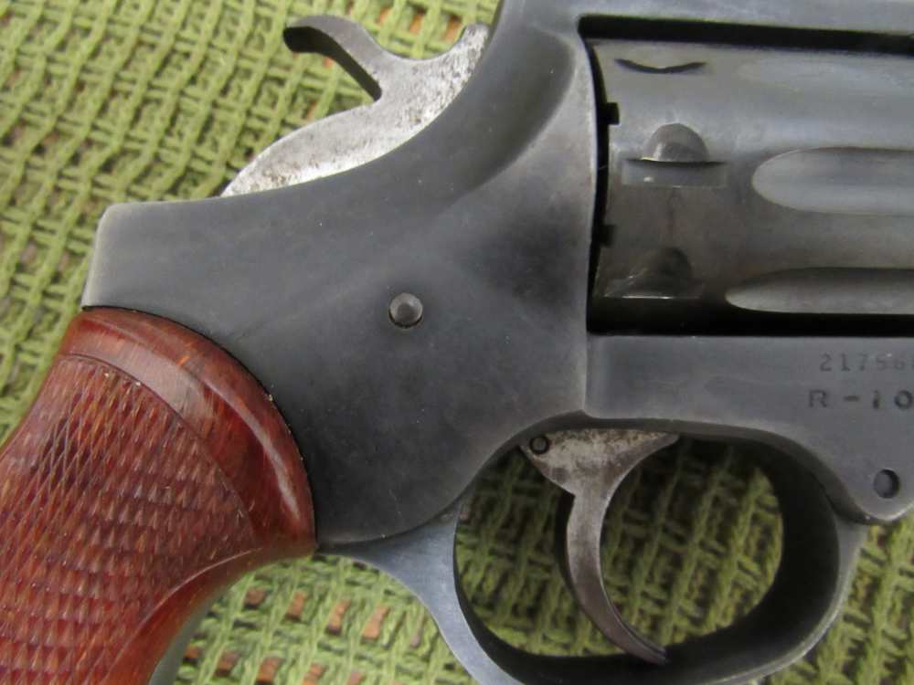 High Hi-Standard Sentinel Deluxe .22 LR Revolver,  Model R-107, 1970s -img-3