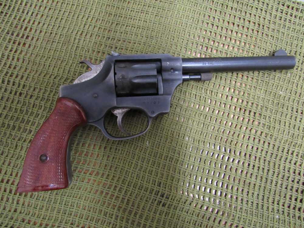 High Hi-Standard Sentinel Deluxe .22 LR Revolver,  Model R-107, 1970s -img-1