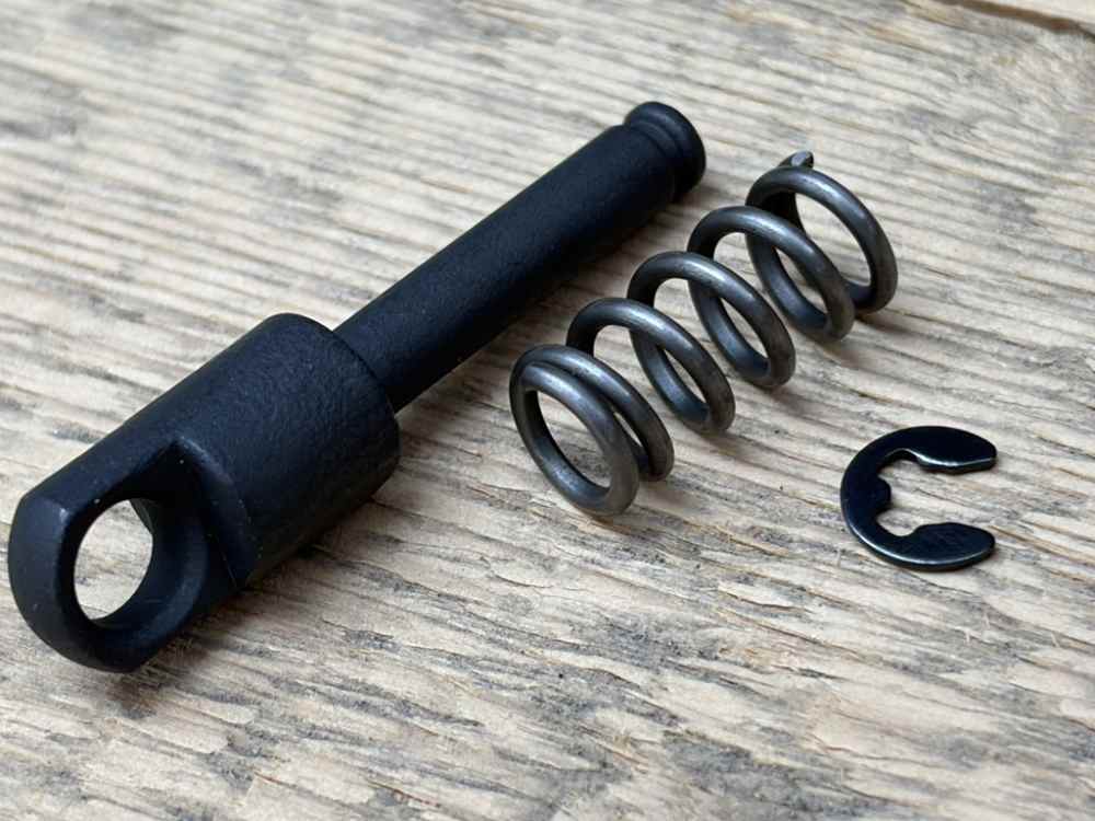 Uzi Side Folding Stock Hinge RETAINING CLIP-img-1