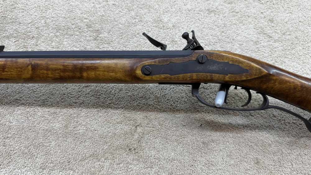 J Garner Custom Lancaster Flintlock rifle 40 cal Tennesse Valley manuf.-img-3