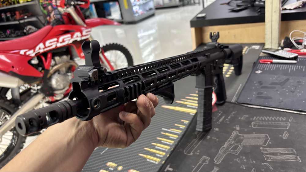 Bravo company MFG BCM4/Midwest ind upper 5.56/.223 16” rifle -img-44