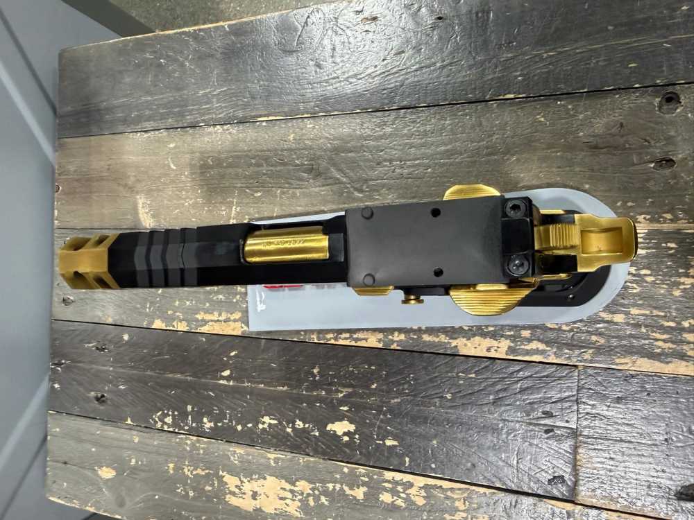 Akai Custom Shop Ripsaw Fullsize -img-2