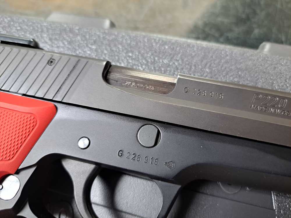 Sig Sauer P220 38 Super with 4-Mags and box-img-5