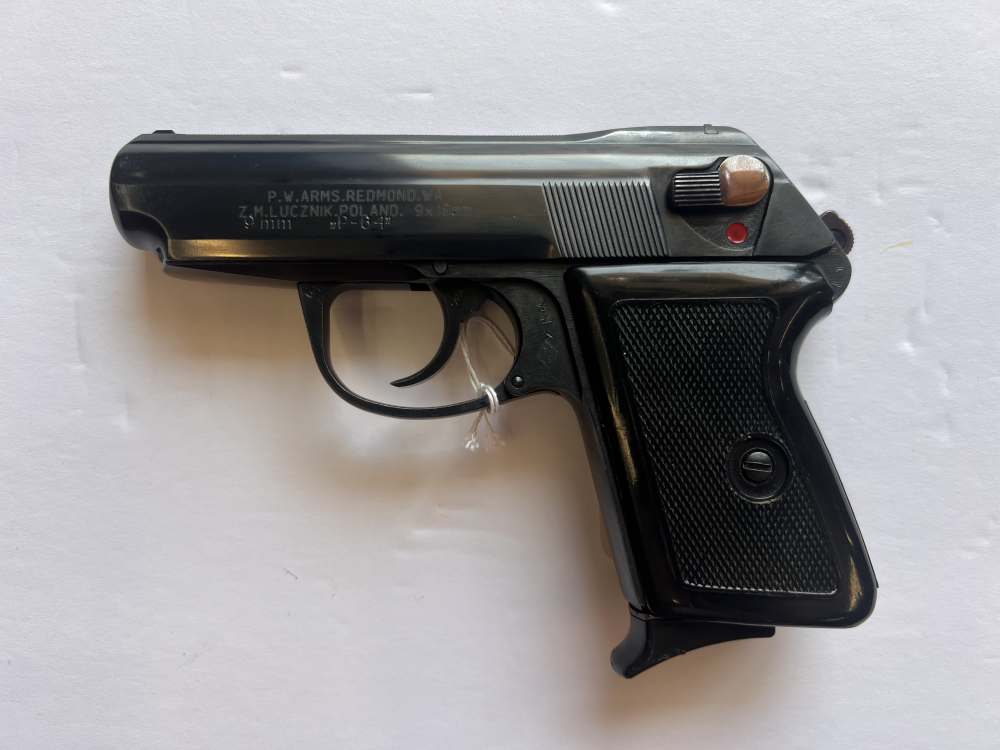 Radom P-64 – 9×18mm Makarov 3.3" Barrel SN HK02939-img-1