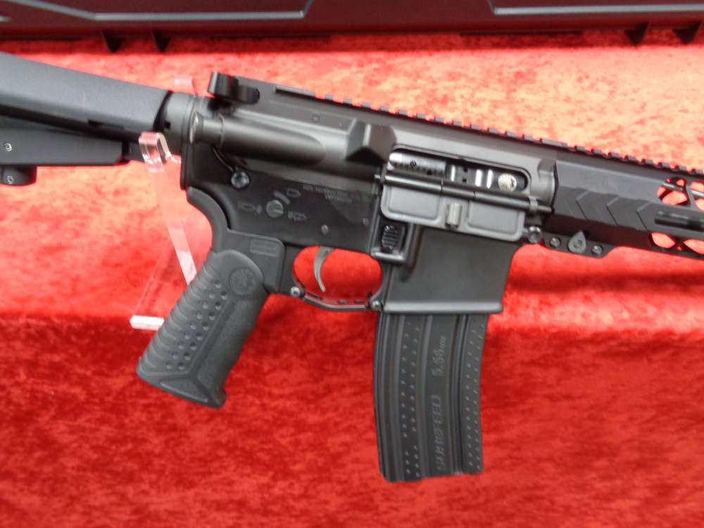 NEW BAD Workhorse AR-15 5.56 PISTOL Brace 10.5" Barrel Hard Case WE TRADE-img-2