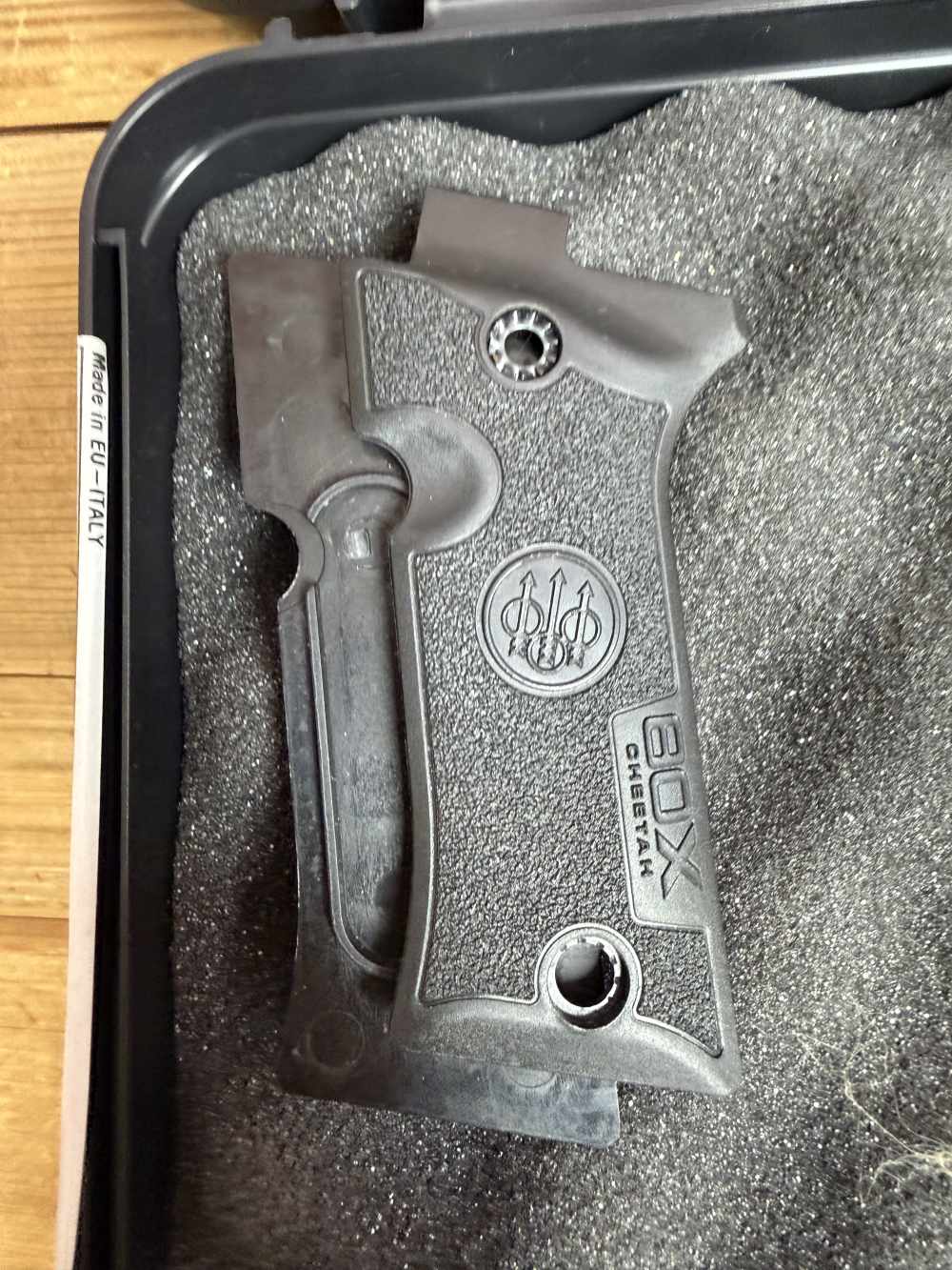 *Great Gun* Beretta 80X Cheetah .380 Acp w/ Extra Grips & Case-img-6